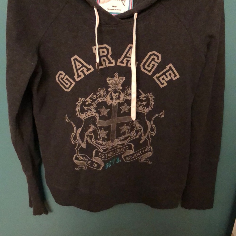 Garage sweat shirt.